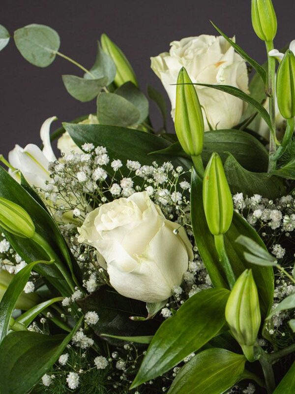 Ramo de rosas blancas de Flornaturex